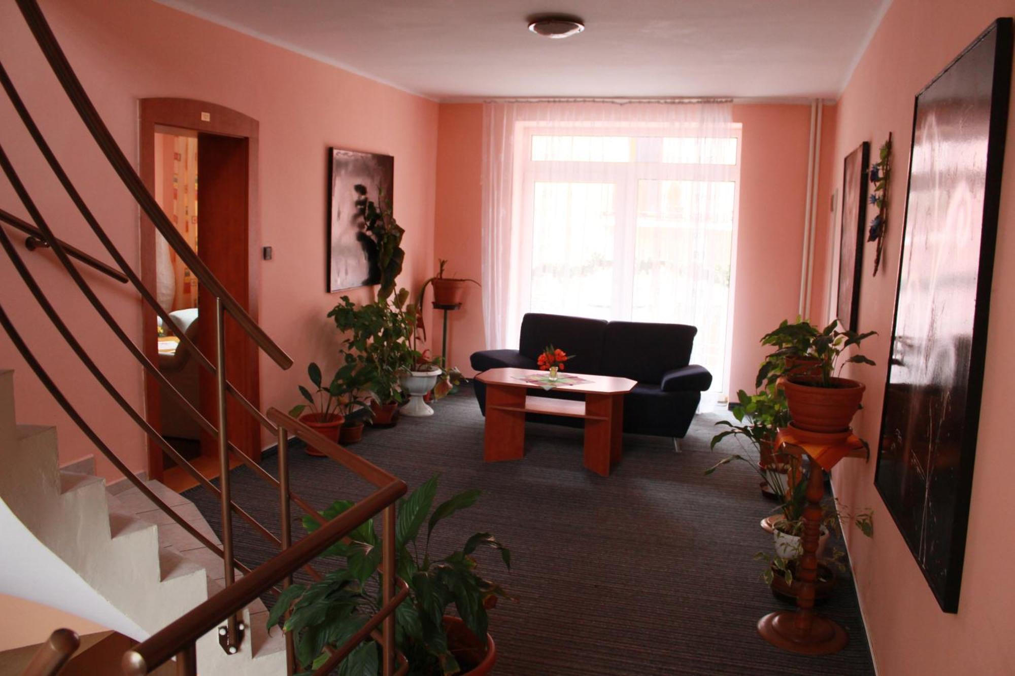 Garni Hotel Anne-Mary Piest'any Luaran gambar