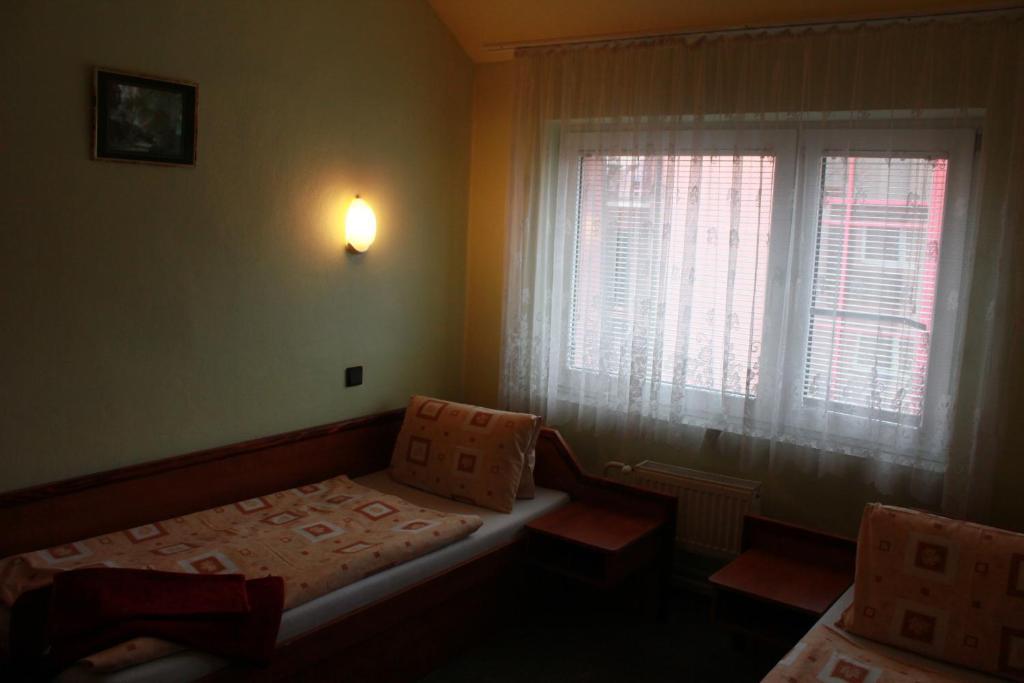 Garni Hotel Anne-Mary Piest'any Luaran gambar