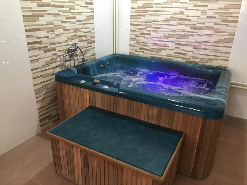 Garni Hotel Anne-Mary Piest'any Luaran gambar